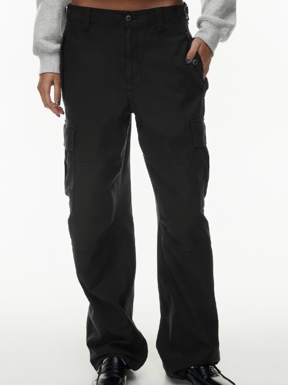 Aritzia TNA Supply Black Cargo Baggy Pants Utility Gorpcore Size 2 NWT